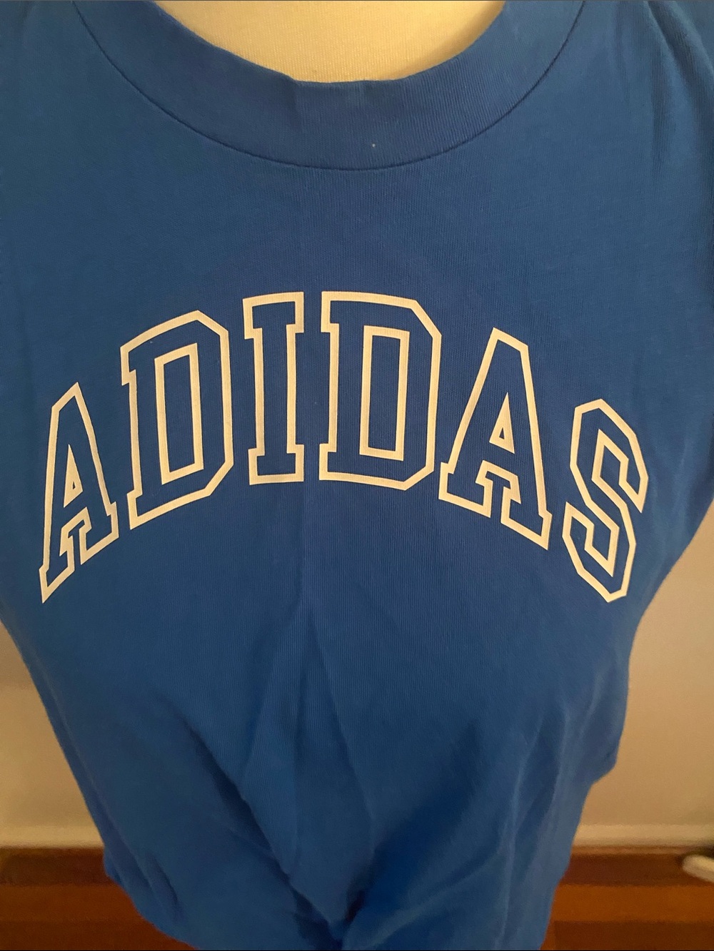 Adidas size medium knotted front top NWT - Picture 2 of 8
